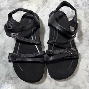 Aetrex women’s Jess orthopedic Adjustable quarter strap black Sandals sz 10.5